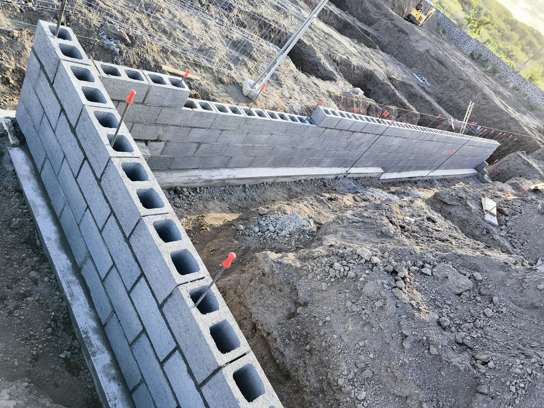 Mur de soutènement en agglos sur talus